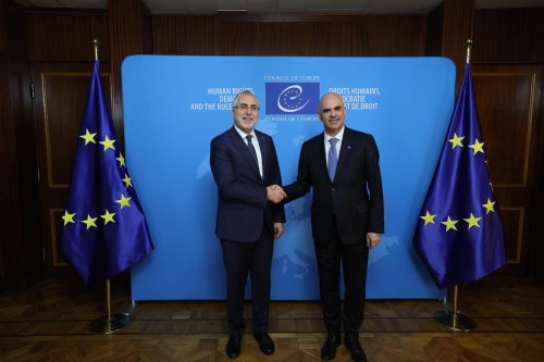 Ișıkhan la conferința din Moldova