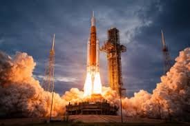 Revenire istorică: „Artemis II” trimite oameni spre Lună după 53 de ani