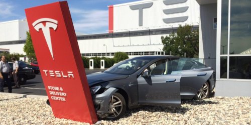 Tesla скрывала тысячи аварий — всплыли смертельные случаи