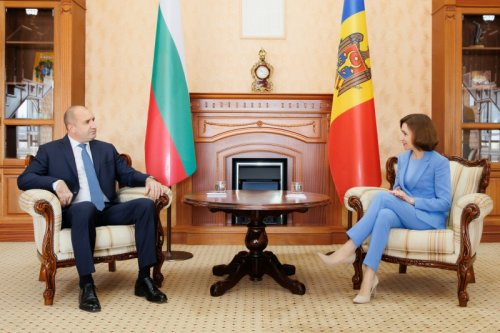 Moldova Cumhurbaşkanı Maia Sandu, Rumen Radev’i parlamento seçimlerindeki zaferinden dolayı tebrik etti