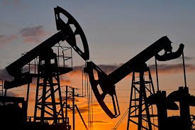 İran, deniz kısıtlamaları nedeniyle petrol üretimini azaltıyor