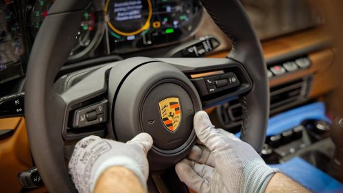 Porsche üç bölümünü kapatma ve personel azaltma kararı aldı