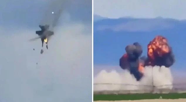 Accident dramatic la un show aviatic din SUA: două avioane militare s-au ciocnit în aer