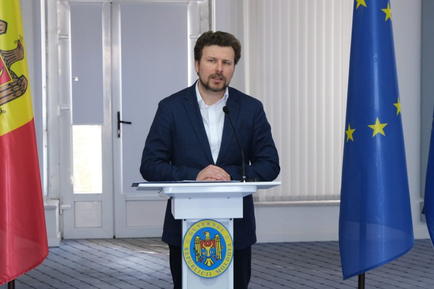 Profesorii de limba română pot primi până la 15 mii de euro pentru a lucra în Găgăuzia