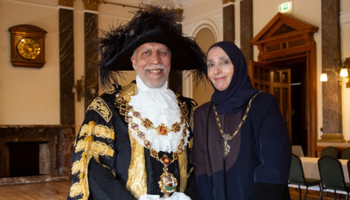 Birmingham’ın yeni lord belediye başkanı yemin töreni sonrası gündem oldu