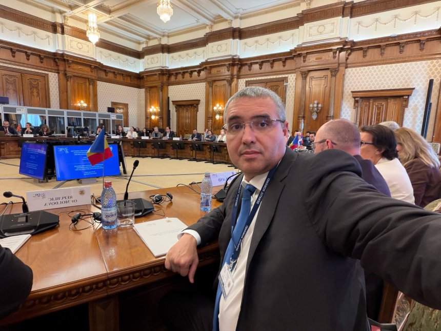 Renato Usatîi, parlamento güvenlik komisyonundan çekildiğini açıkladı